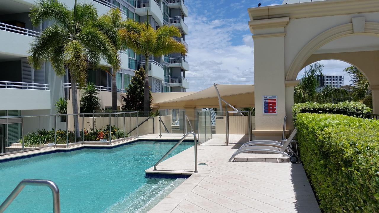 Grand Hotel Apartments Gold Coast By Owner Exterior photo